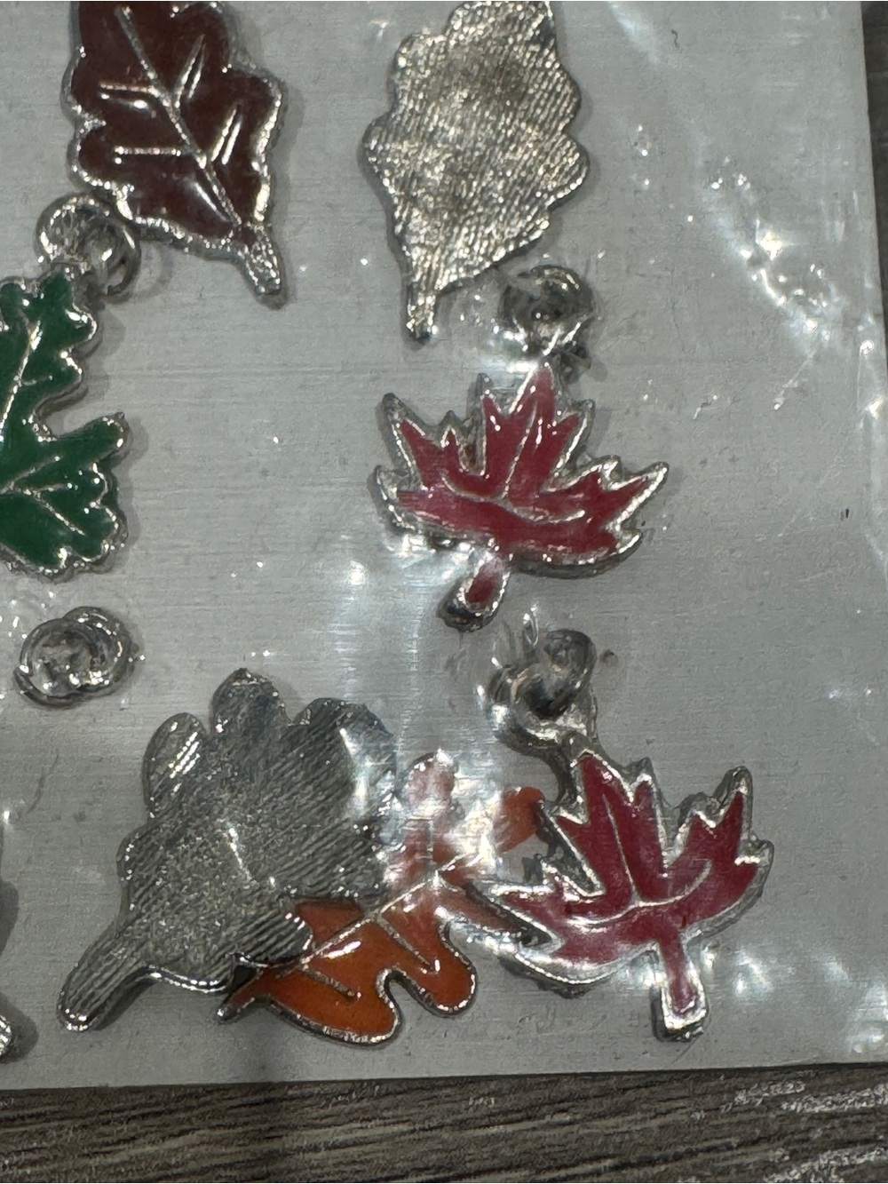 š Fall Enamel Charms - 3 New Packs Of Multi-Color Leaf Charms - Picture 6 of 16